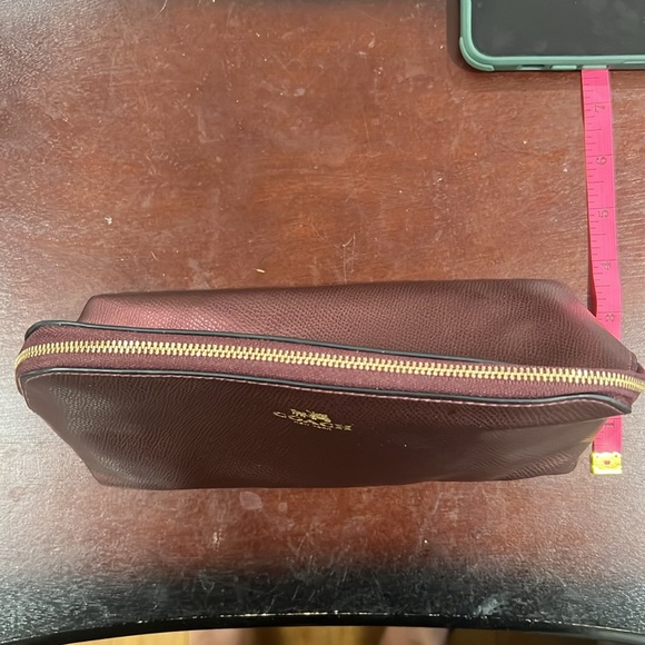 Metallic Leather Coach Cosmetics case NWOT - Picture 3 of 7